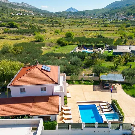 Milla With Private Pool, Jacuzzi, Sauna, Gym, Max. 8 Person Villa *